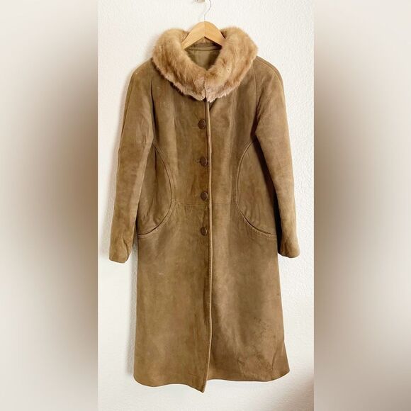 Jackets & Blazers - Vintage Brown Suede Coat with Fur Collar long trench coat length